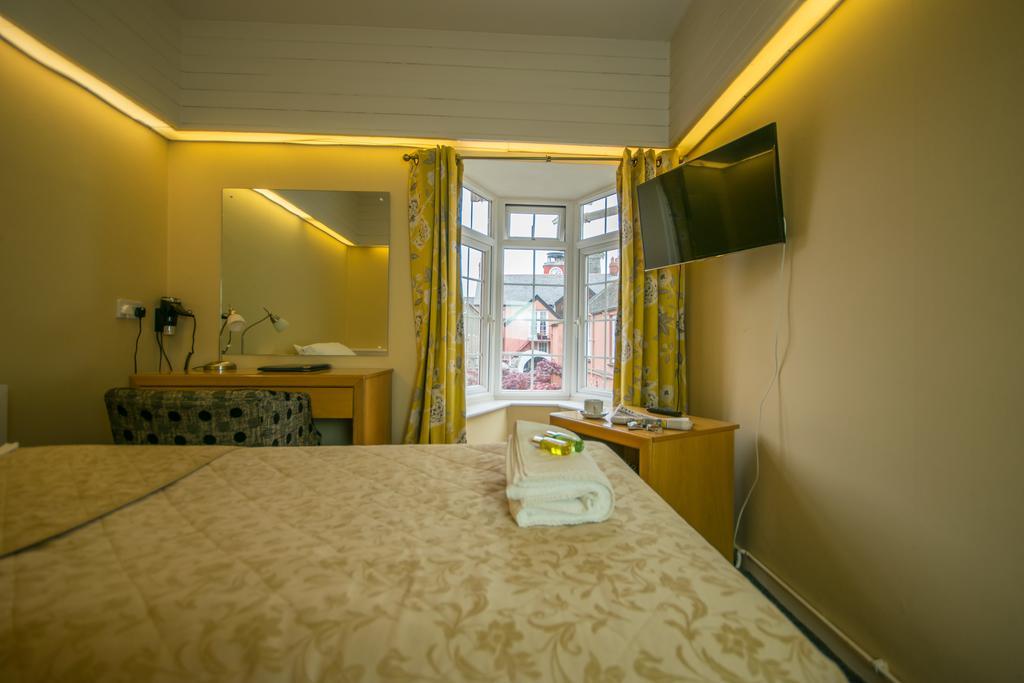 Old Kings Arms Hotel Pembroke Zewnętrze zdjęcie